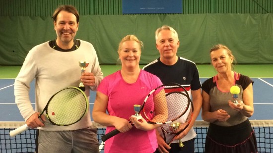 Finalparen i akademicupen där Rickardh Gärdström/Magnus Jonsson besegrade Susanne Ahl/ Barbara Johnson.